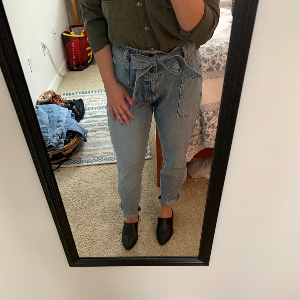 High Rise Mom Jean